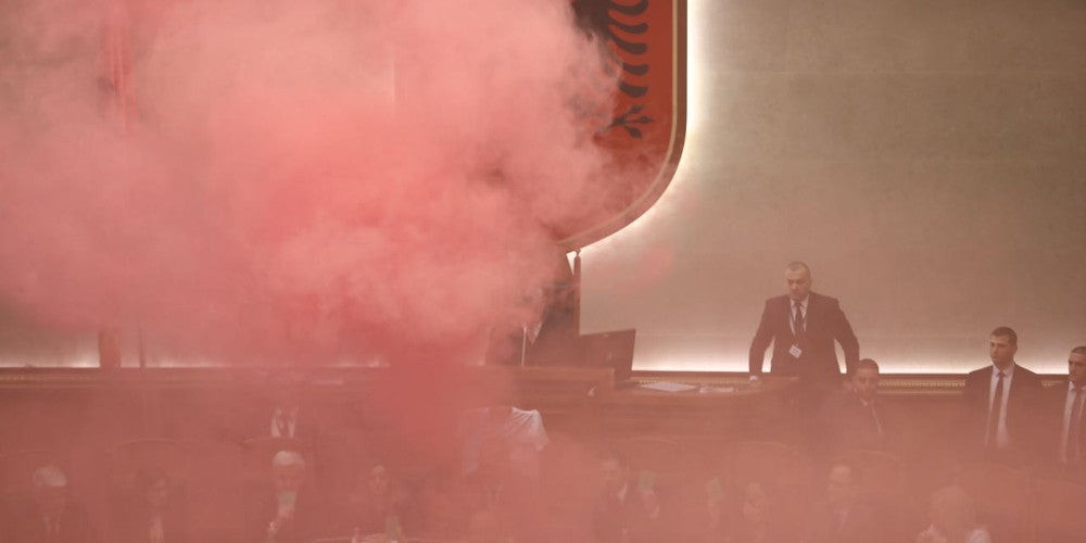 Επεισοδιακή η εκλογή της προσωρινής Γενικής Εισαγγελέα στην Αλβανία (βίντεο)